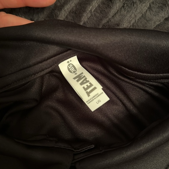 Guinness Black Polo Good Shirt - Large - Picture 3 of 3